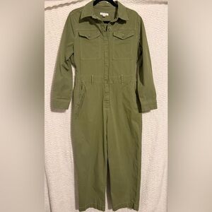Free Assembly Olive Green Jumpsuit. Size medium. Absolutely cool piece 🧡